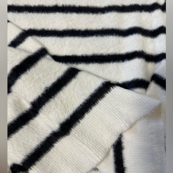 New🍁Ultra baby soft ANTHRO fall sweater - Picture 5 of 5